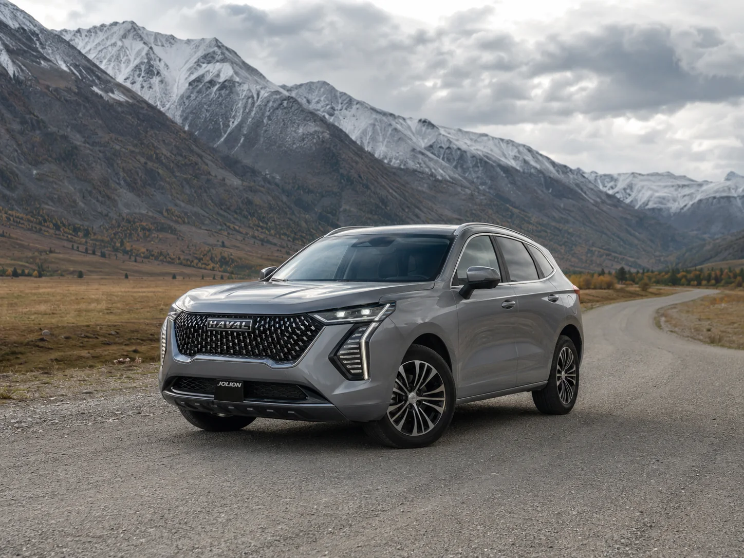 HAVAL JOLION 2026 года серого цвета — автомобиль гостиницы «Набережная»